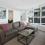 Ns504 - Comfort And Convenience In North Sydney