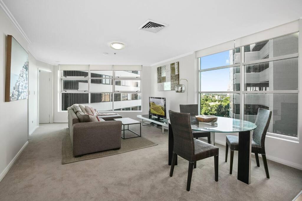 Ns504 - Comfort And Convenience In North Apartment Sydney